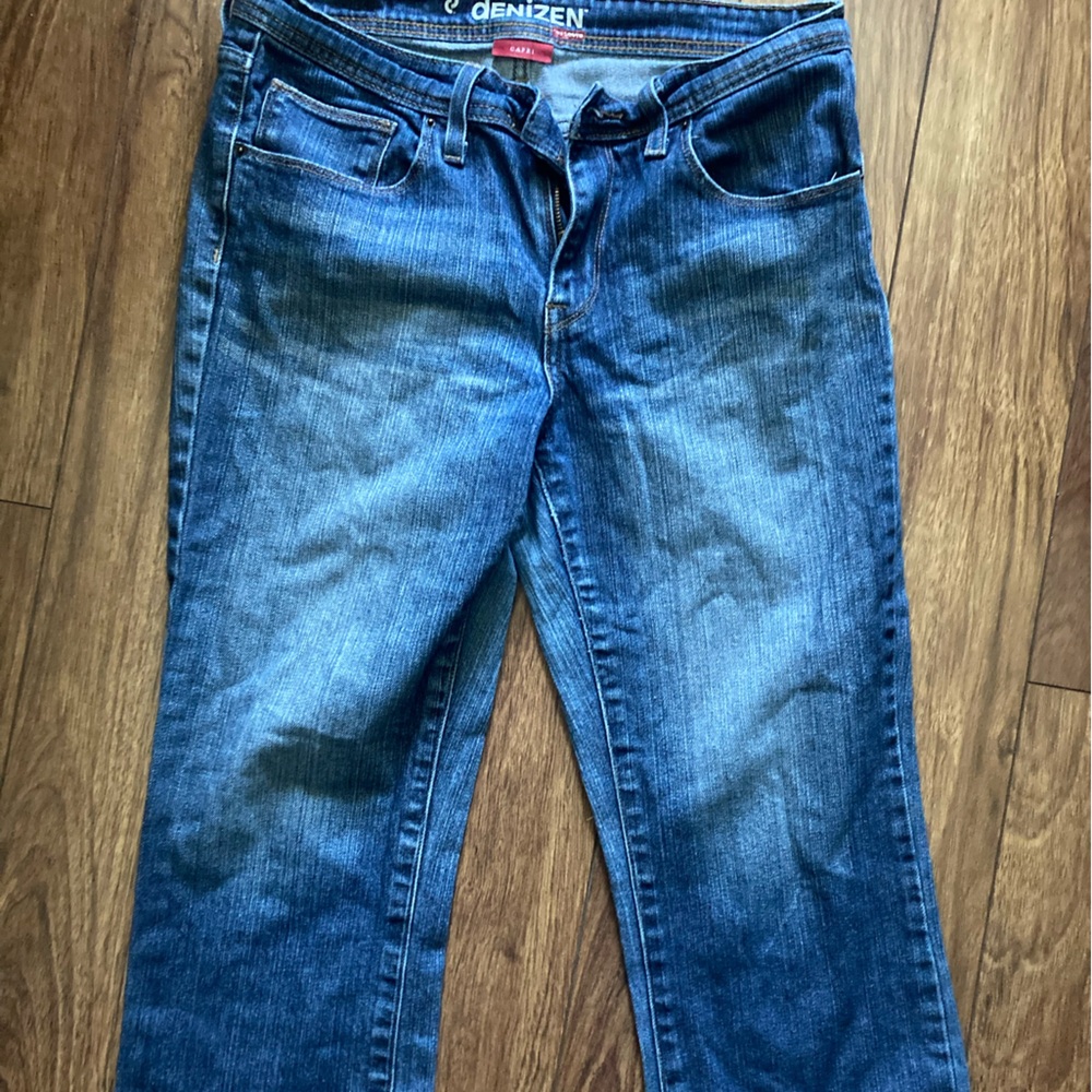Levi's Dark Blue Capri Jeans